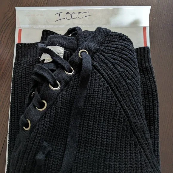 Love + Harmony V-Neck Long Sleeve Lace Up Sweater Cable Knit Black XS/S - Picture 9 of 9